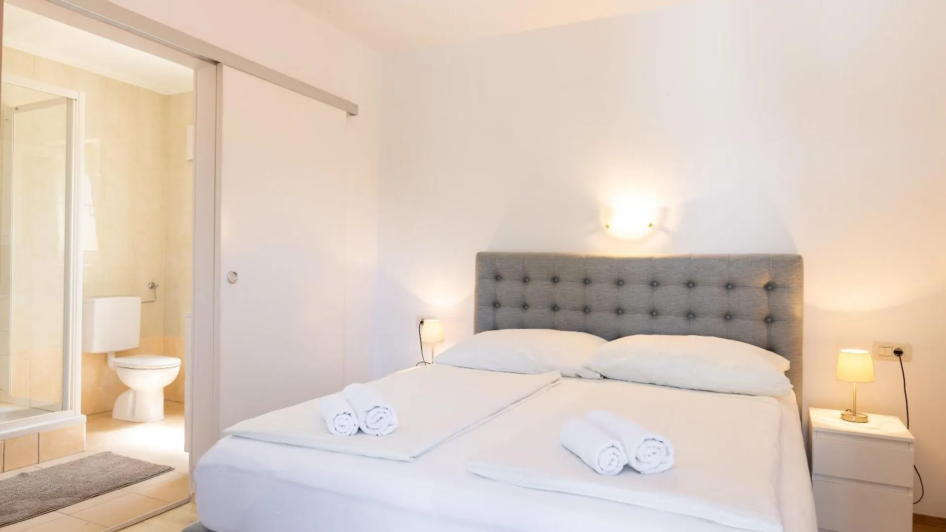 Aparthotel Seaside Guesthouse By Jr City Apartments Jadranovo