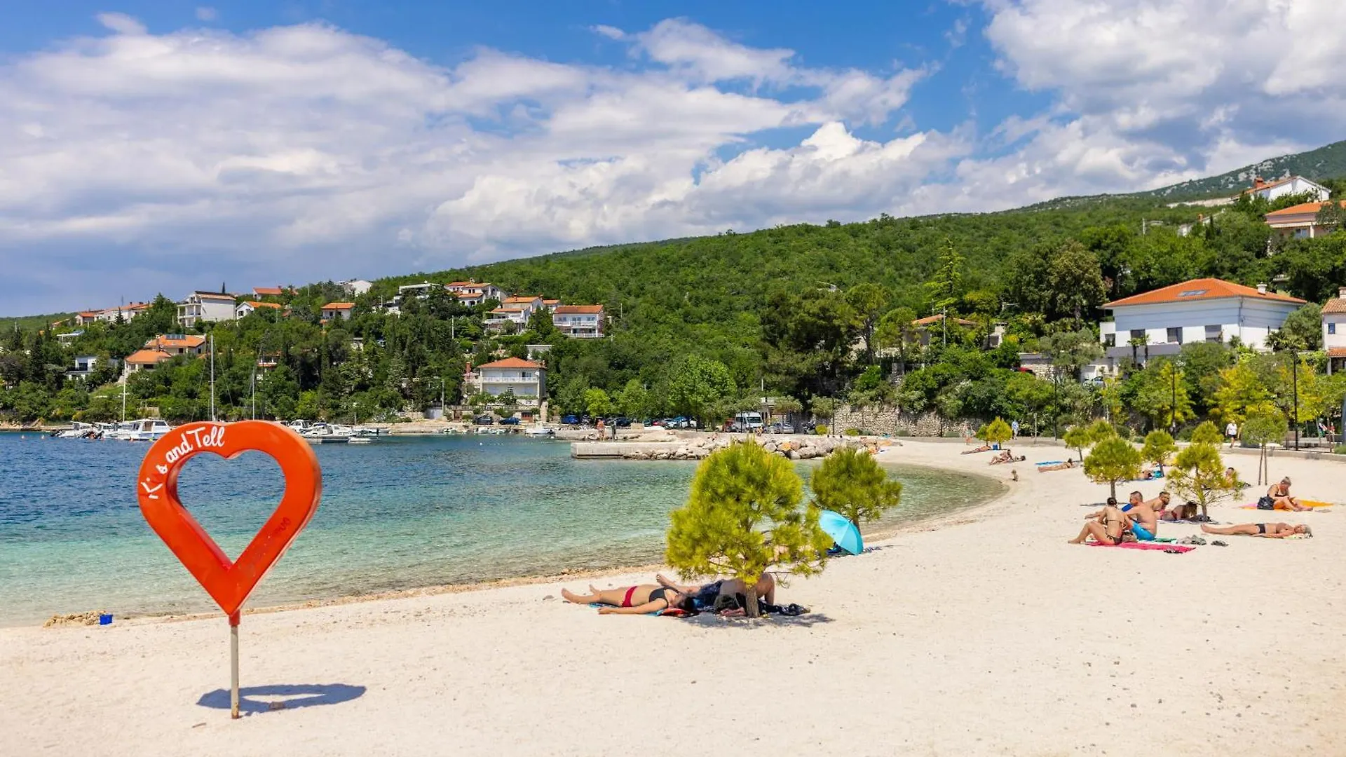 Aparthotel Seaside Guesthouse By Jr City Apartments Jadranovo