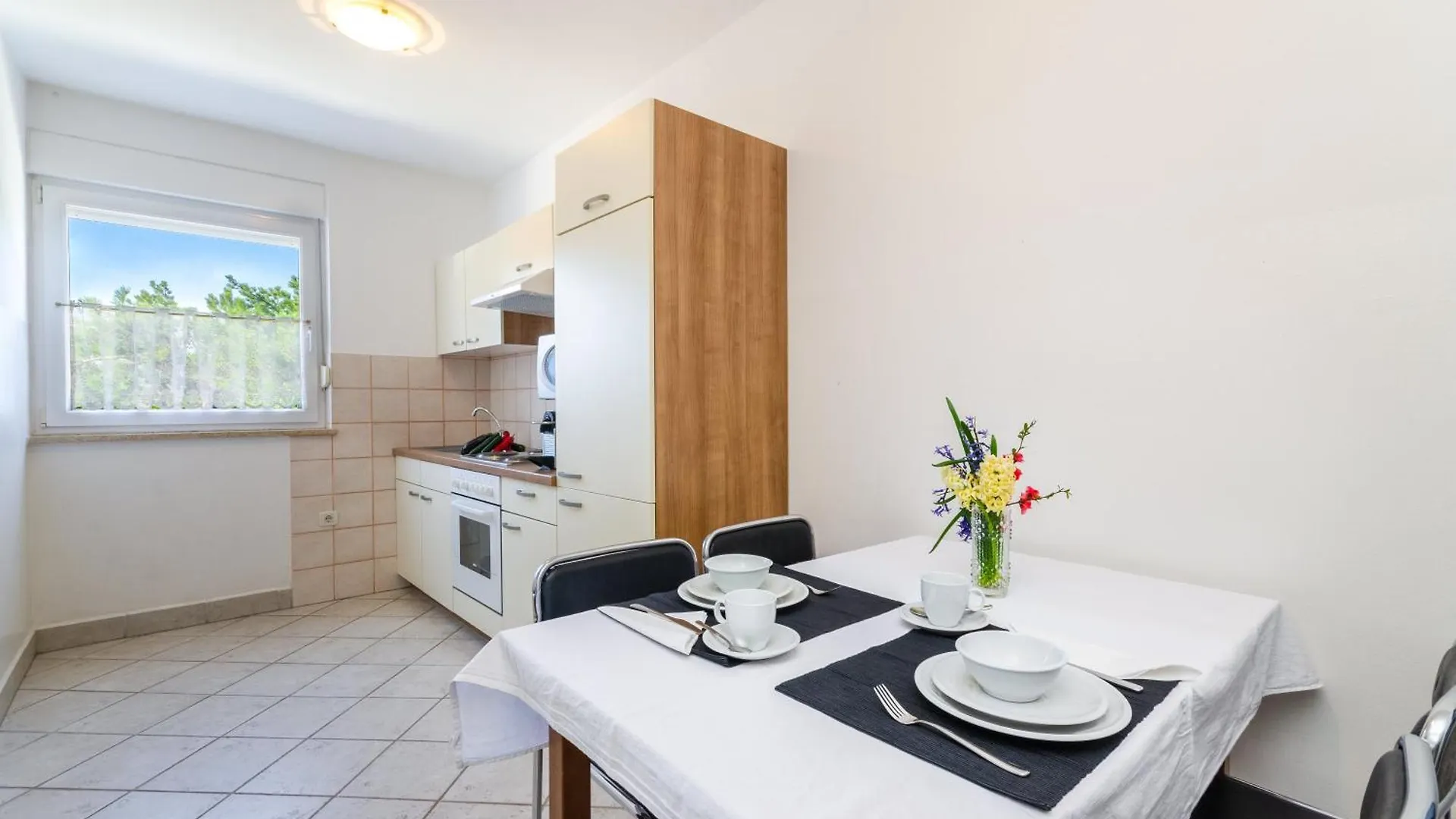 Seaside Guesthouse By Jr City Apartments Jadranovo Aparthotel